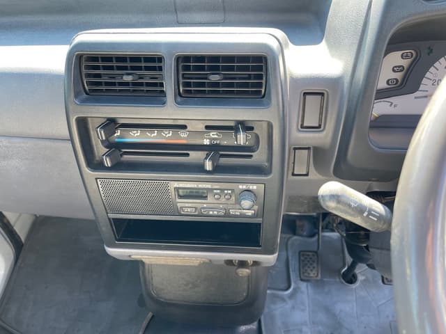 1997 Mitsubishi Minicab JDM car for sale — photo 19 of 25