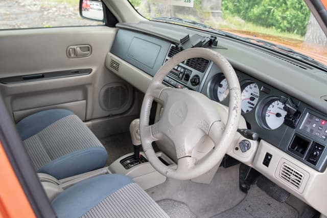 2000 Nissan Rasheen JDM car for sale — photo 9 of 14
