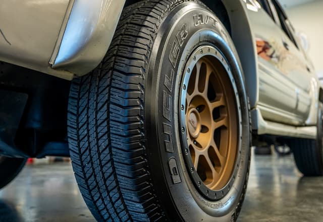 1998 Toyota Hilux Surf JDM car for sale — photo 11 of 24