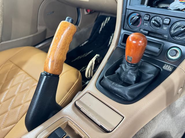 1999 Mazda Roadster (Eunos Roadster / MX-5) JDM car for sale — photo 14 of 25