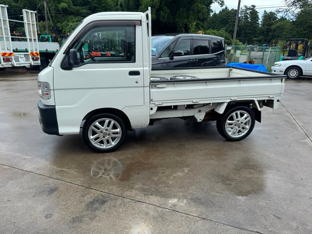 1999 Daihatsu Hijet JDM car for sale — photo 4 of 10