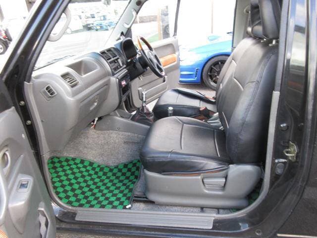 1999 Suzuki Jimny JDM car for sale — photo 10 of 18