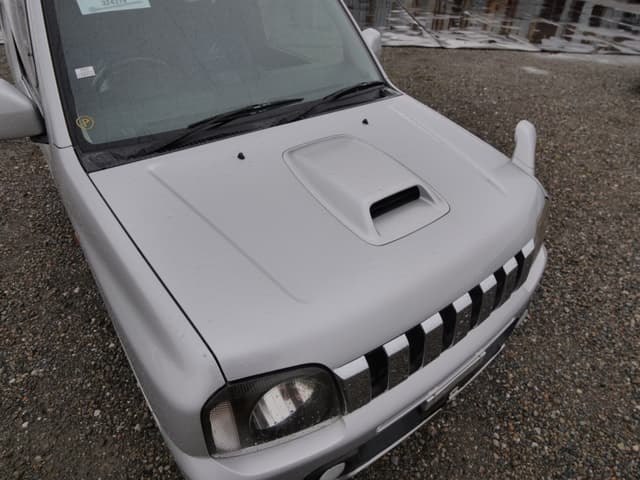 2002 Suzuki Jimny JDM car for sale — photo 12 of 25