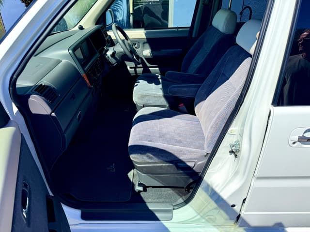 2000 Honda Stepwagon JDM car for sale — photo 17 of 25