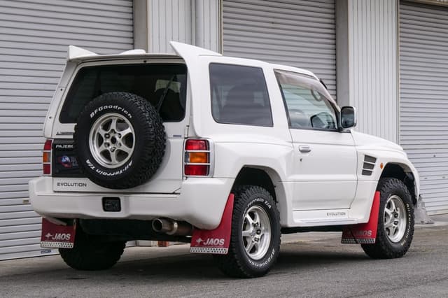 1997 Mitsubishi Pajero JDM car for sale — photo 21 of 25