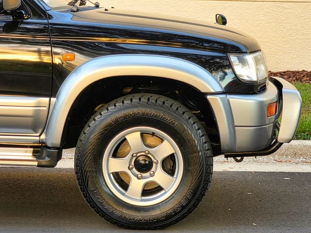 1997 Toyota Hilux Surf JDM car for sale — photo 6 of 25