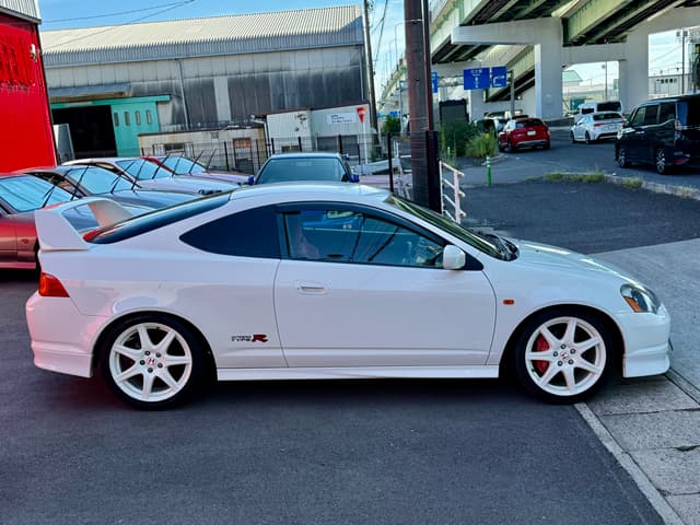 Honda Integra JDM car for sale — photo 15 of 25