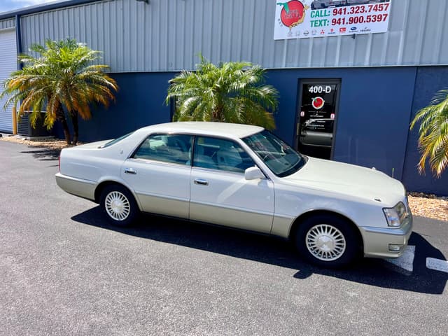 1996 Toyota Crown JDM car for sale — photo 18 of 21