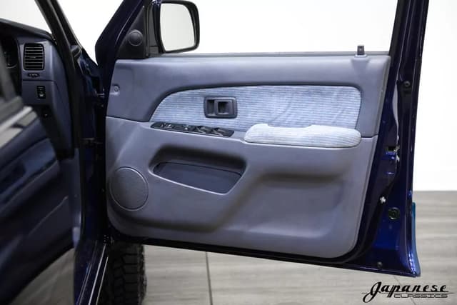 1996 Toyota Hilux JDM car for sale — photo 19 of 25