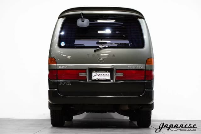 1996 Toyota Granvia JDM car for sale — photo 7 of 25