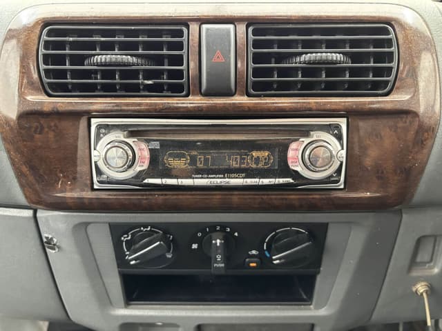 2000 Mitsubishi Minicab JDM car for sale — photo 13 of 25
