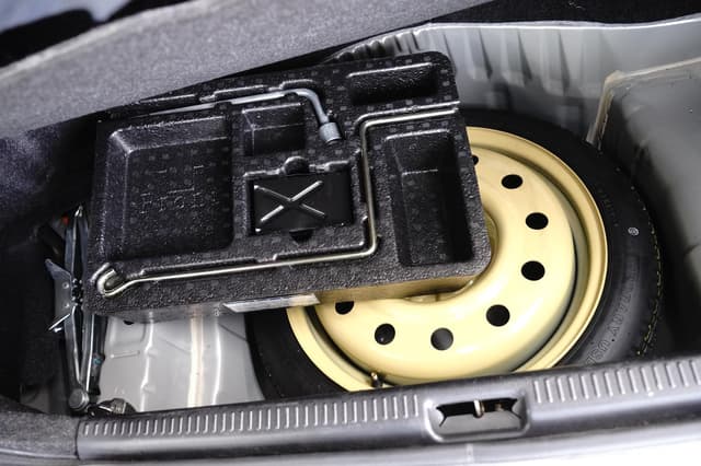 1999 Toyota Altezza JDM car for sale — photo 22 of 23