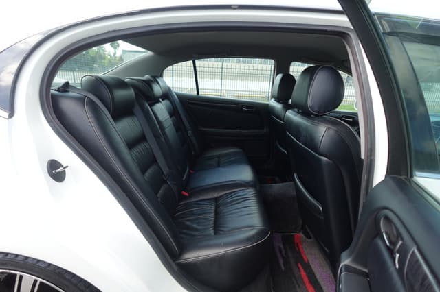 2001 Toyota Aristo JDM car for sale — photo 13 of 17