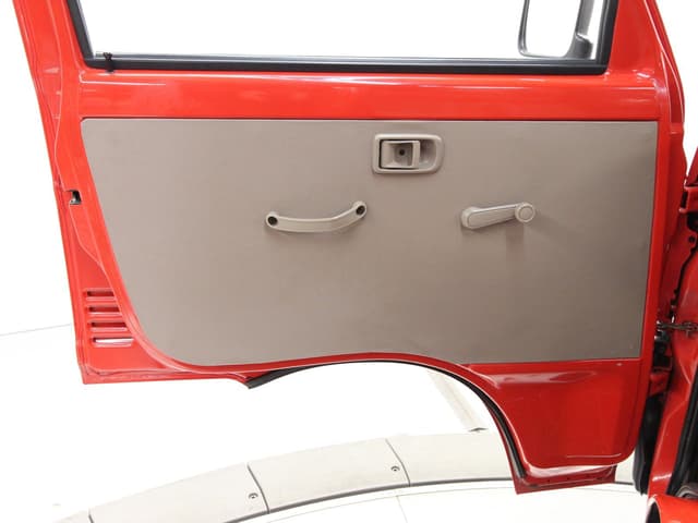 1992 Daihatsu Hijet JDM car for sale — photo 18 of 25