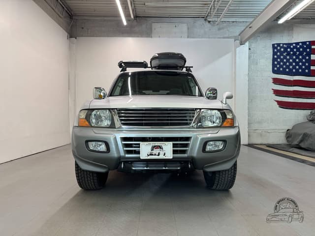 Mitsubishi Pajero JDM car for sale — photo 6 of 10