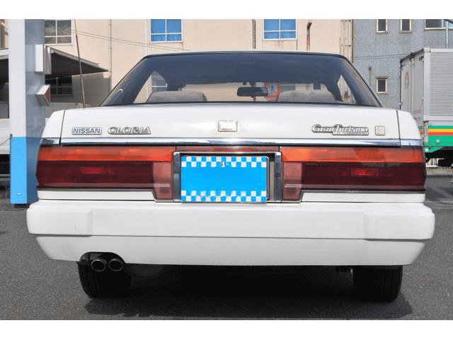1995 Nissan Gloria JDM car for sale — photo 4 of 25