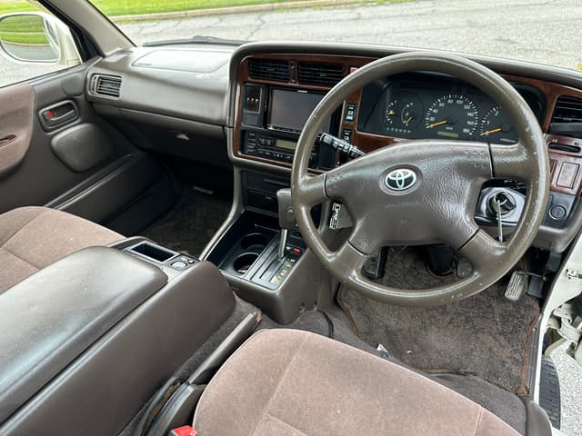 1999 Toyota HiAce JDM car for sale — photo 11 of 20