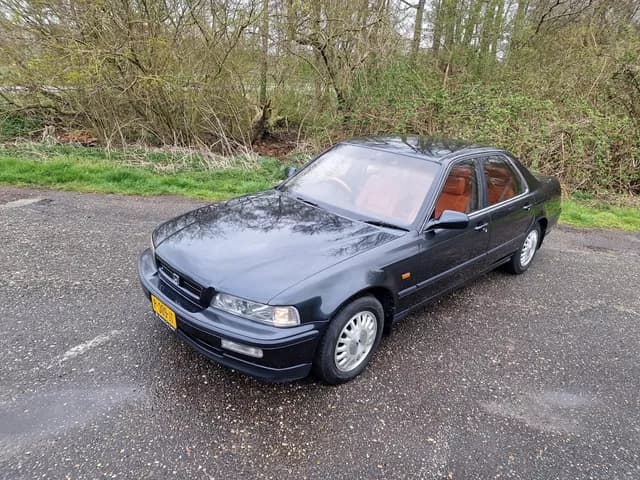 1993 Honda Legend JDM car for sale — photo 2 of 22