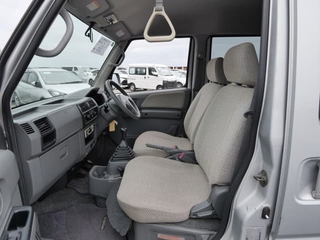 2001 Mitsubishi Town Box JDM car for sale — photo 24 of 25
