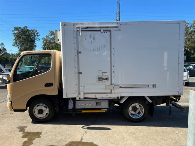 2008 Toyota Dyna JDM car for sale — photo 9 of 18