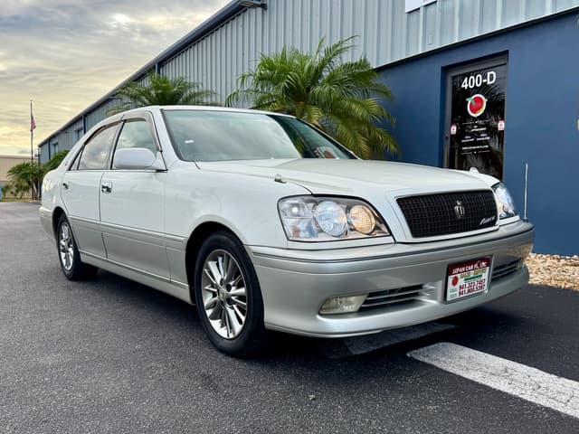 1999 Toyota Crown JDM car for sale — photo 3 of 21