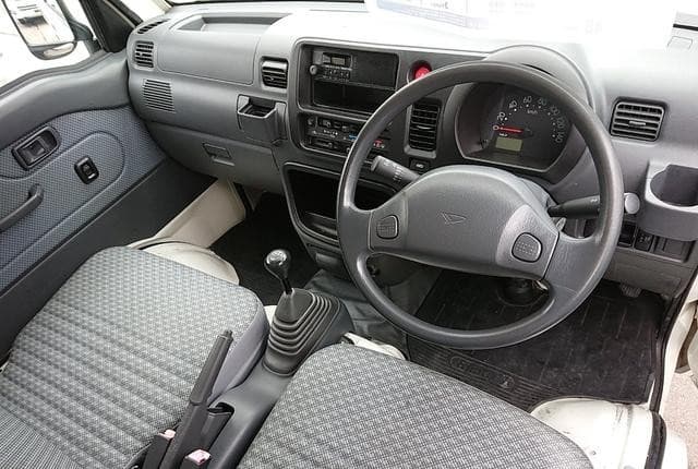 2010 Daihatsu Hijet JDM car for sale — photo 8 of 12