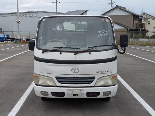 2005 Toyota Toyoace JDM car for sale — photo 8 of 10