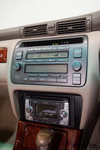 2001 Toyota Crown JDM car for sale — photo 10 of 25