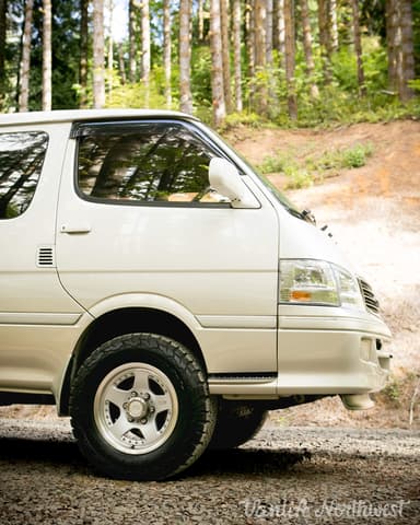 2000 Toyota HiAce JDM car for sale — photo 8 of 25