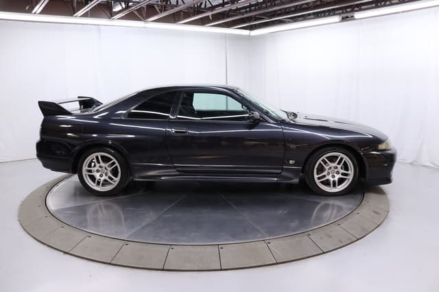 1995 Nissan Skyline JDM car for sale — photo 8 of 25
