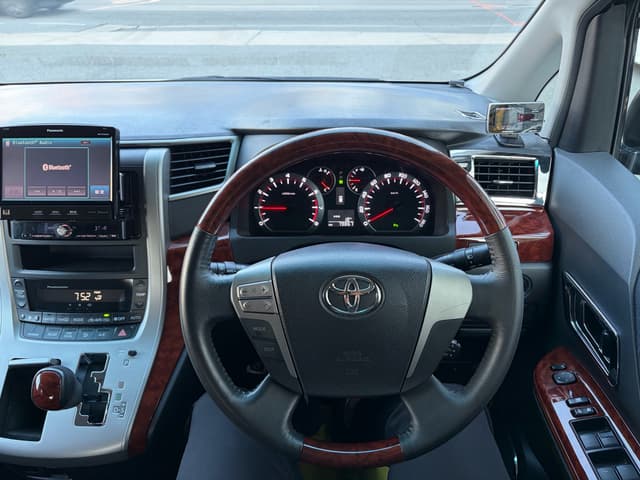2010 Toyota Vellfire JDM car for sale — photo 9 of 16
