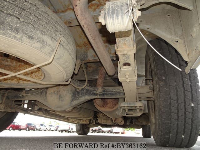 2005 Toyota HiAce JDM car for sale — photo 16 of 25