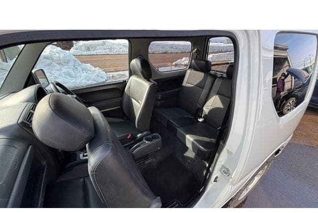 2010 Suzuki Jimny JDM car for sale — photo 20 of 25