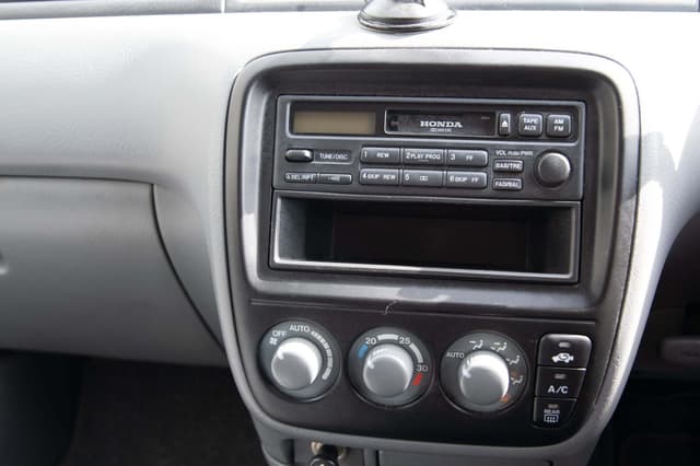 1998 Honda CR-V JDM car for sale — photo 12 of 16