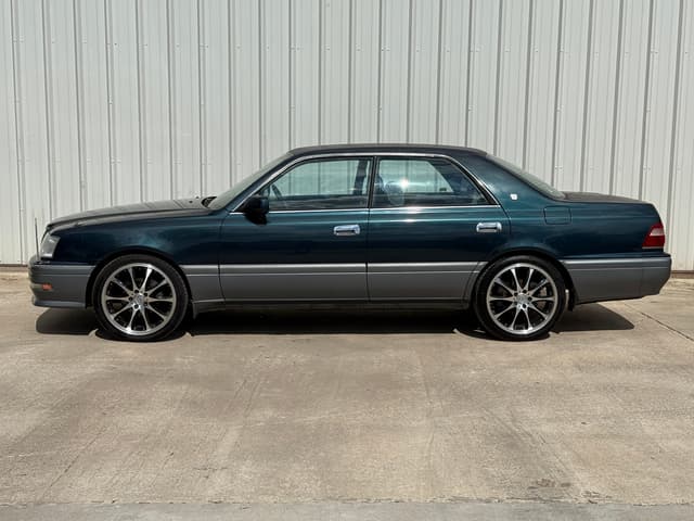 1995 Toyota Crown JDM car for sale — photo 4 of 20