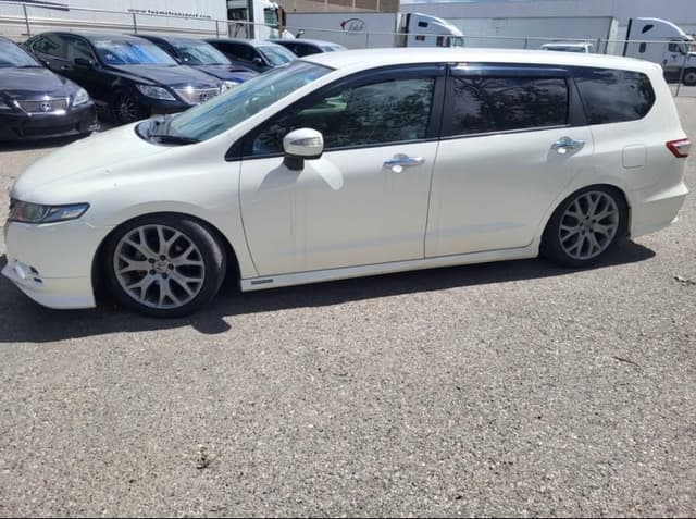 2010 Honda Odyssey JDM car for sale — photo 7 of 16