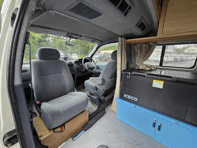 1996 Toyota Granvia JDM car for sale — photo 9 of 14