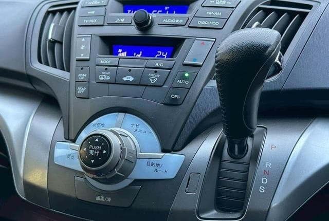 2008 Honda Odyssey JDM car for sale — photo 23 of 25