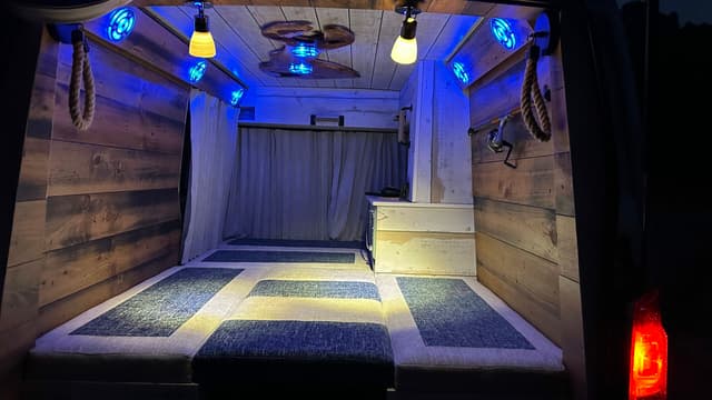 1997 Toyota Townace JDM car for sale — photo 3 of 8