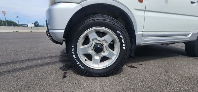 2001 Suzuki Jimny JDM car for sale — photo 12 of 25