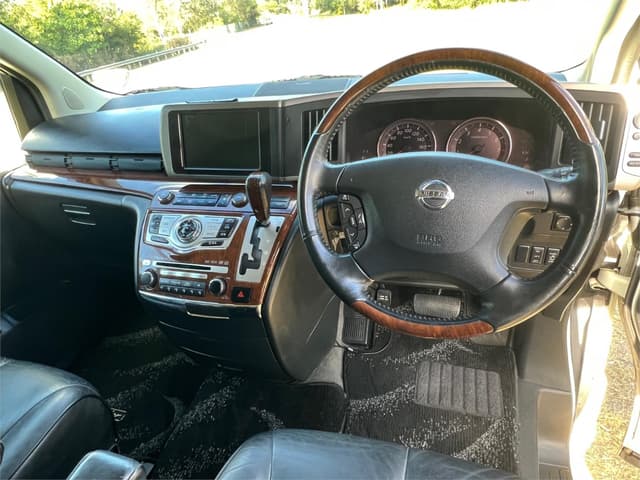 2008 Nissan Elgrand JDM car for sale — photo 12 of 16