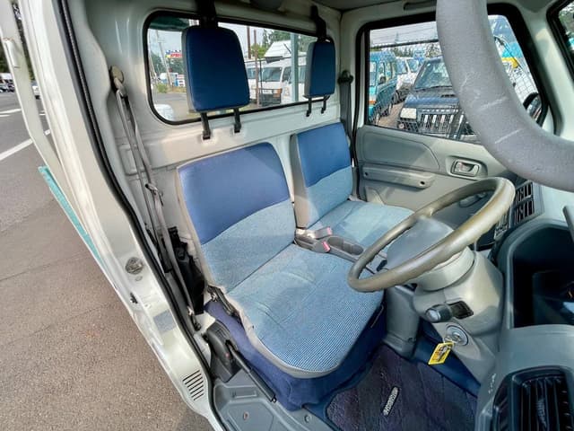 2000 Mitsubishi Minicab JDM car for sale — photo 22 of 25