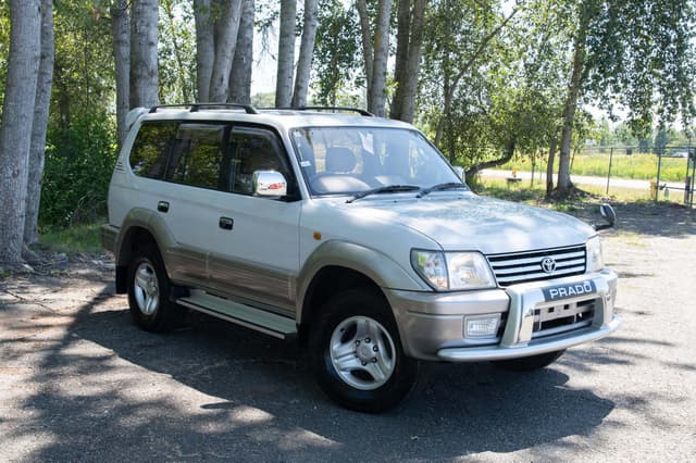 2001 Toyota Land Cruiser Prado JDM car for sale — photo 8 of 21