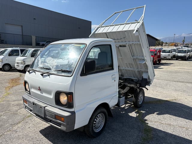 1991 Mitsubishi Minicab JDM car for sale — photo 3 of 25
