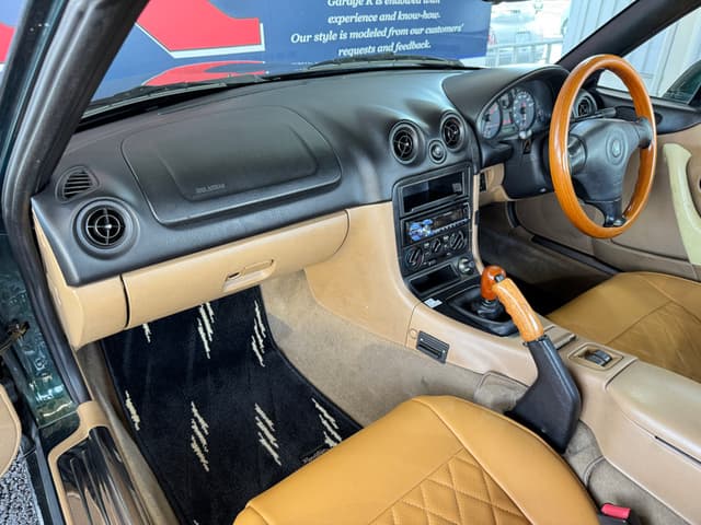 1999 Mazda Roadster (Eunos Roadster / MX-5) JDM car for sale — photo 12 of 25