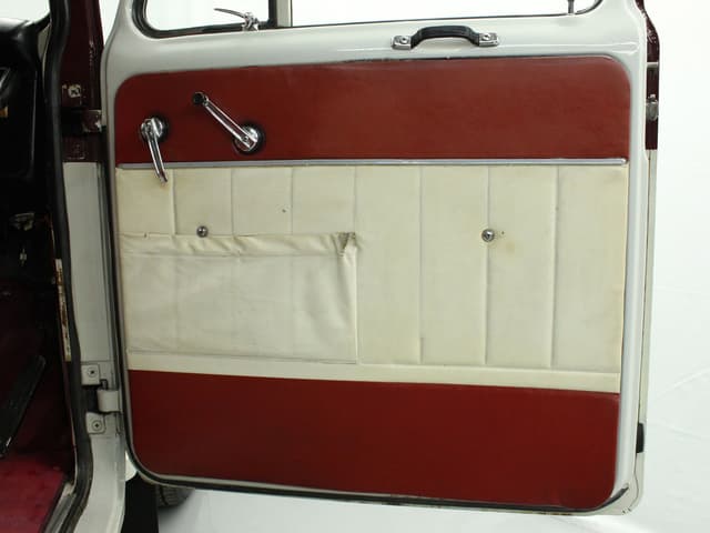 1975 Mitsubishi Jeep JDM car for sale — photo 24 of 25