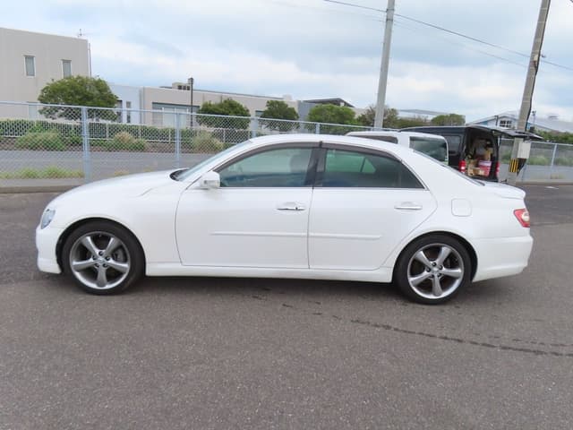 2009 Toyota Mark X JDM car for sale — photo 2 of 25