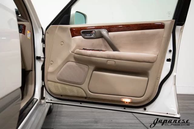 2000 Toyota Crown JDM car for sale — photo 20 of 25