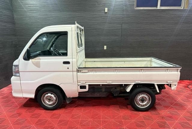 2008 Daihatsu Hijet JDM car for sale — photo 21 of 22