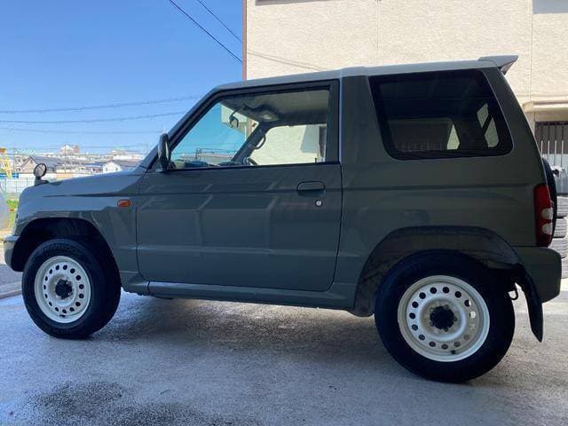 1998 Mitsubishi Pajero Mini JDM car for sale — photo 4 of 20